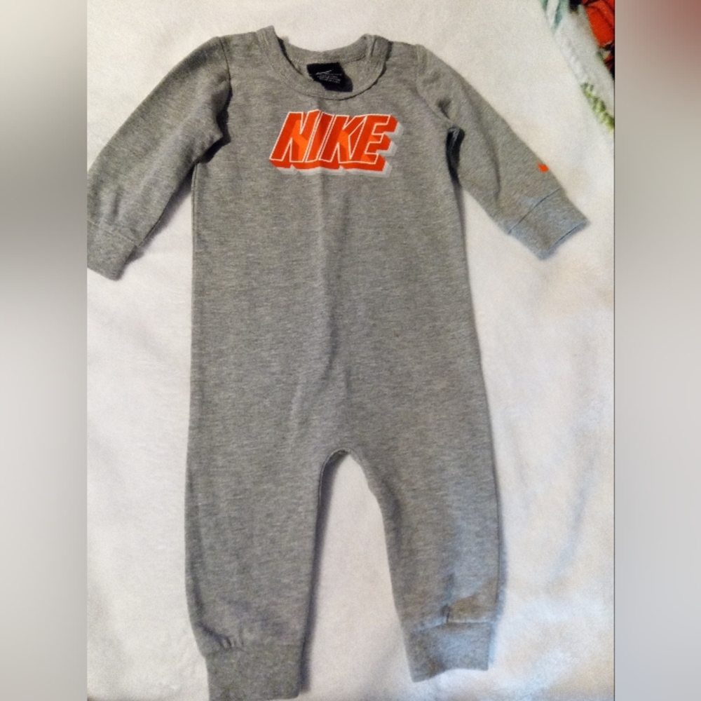 Nike Gray and Orange Sporty Footies